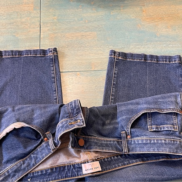 Lane Bryant Jeans Cropped Mid Rise Wide Legged stretch Flex Magic - Picture 5 of 7